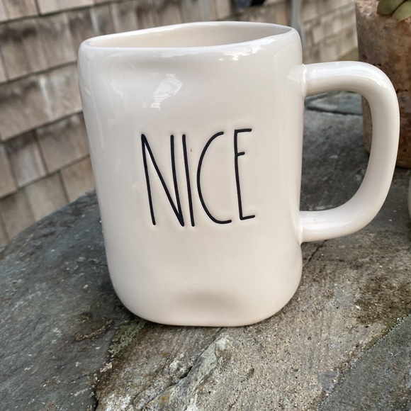 3 Rae Dunn Artesian collection mugs - Picture 2 of 8